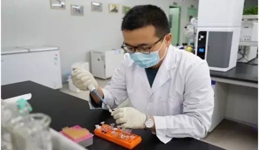 民盟盟员沈义峰成功研发即时分子诊断系统助力新型冠状病毒防控