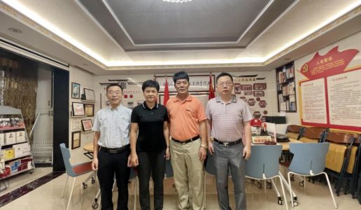 民盟省委会领导走访看望钟庆达盟员