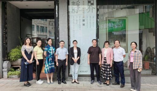 民盟市委领导率机关干部参观李世平绘画作品展