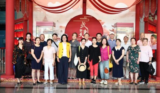 民盟思明区科技一支部参观厦门市博物馆国庆系列展